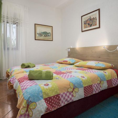 Karmelo Appartment Davorka 罗维尼 外观 照片