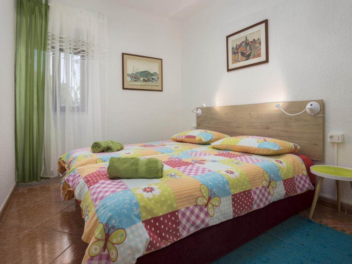 Karmelo Appartment Davorka 罗维尼 外观 照片