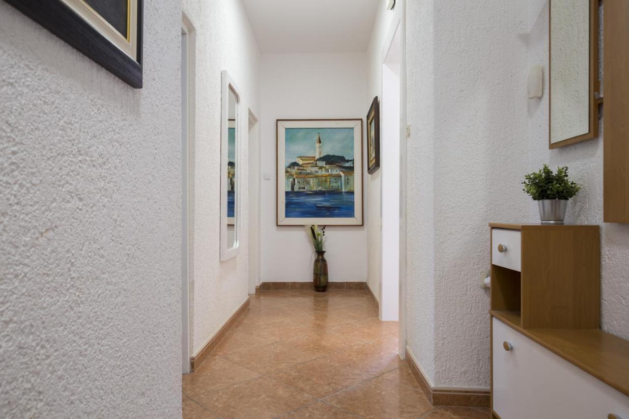Karmelo Appartment Davorka 罗维尼 外观 照片